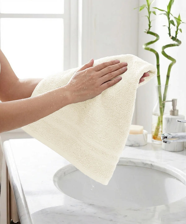 Luxe Home 1Pc Hand Towel, Lamb's Wool| 600 GSM Cotton Bamboo