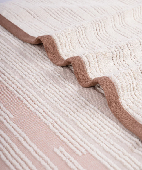 Indulgence By The FirePlace Bath Towel, Super Soft, Intricate Design, 600 GSM, Solstice