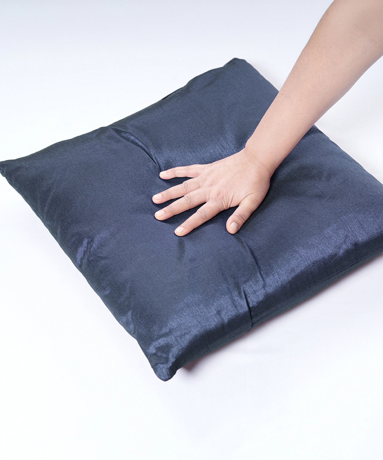 Everyday Solid Single Cushion, 250 GSM, 40 cm x 40 cm, Blue Glory