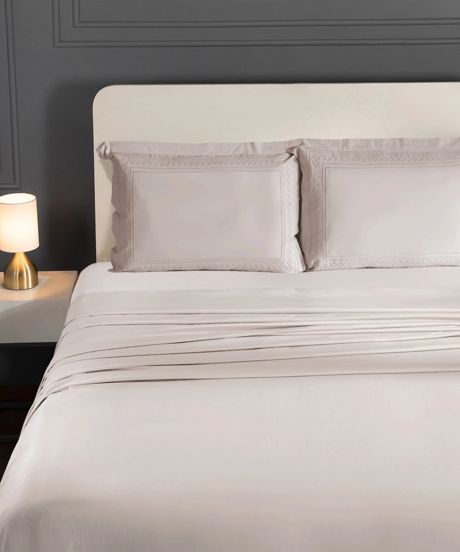 Nectarsoft Luxe Living Solid King Bedsheet ,300 TC ,100% Cotton, Watson, Powder Puff