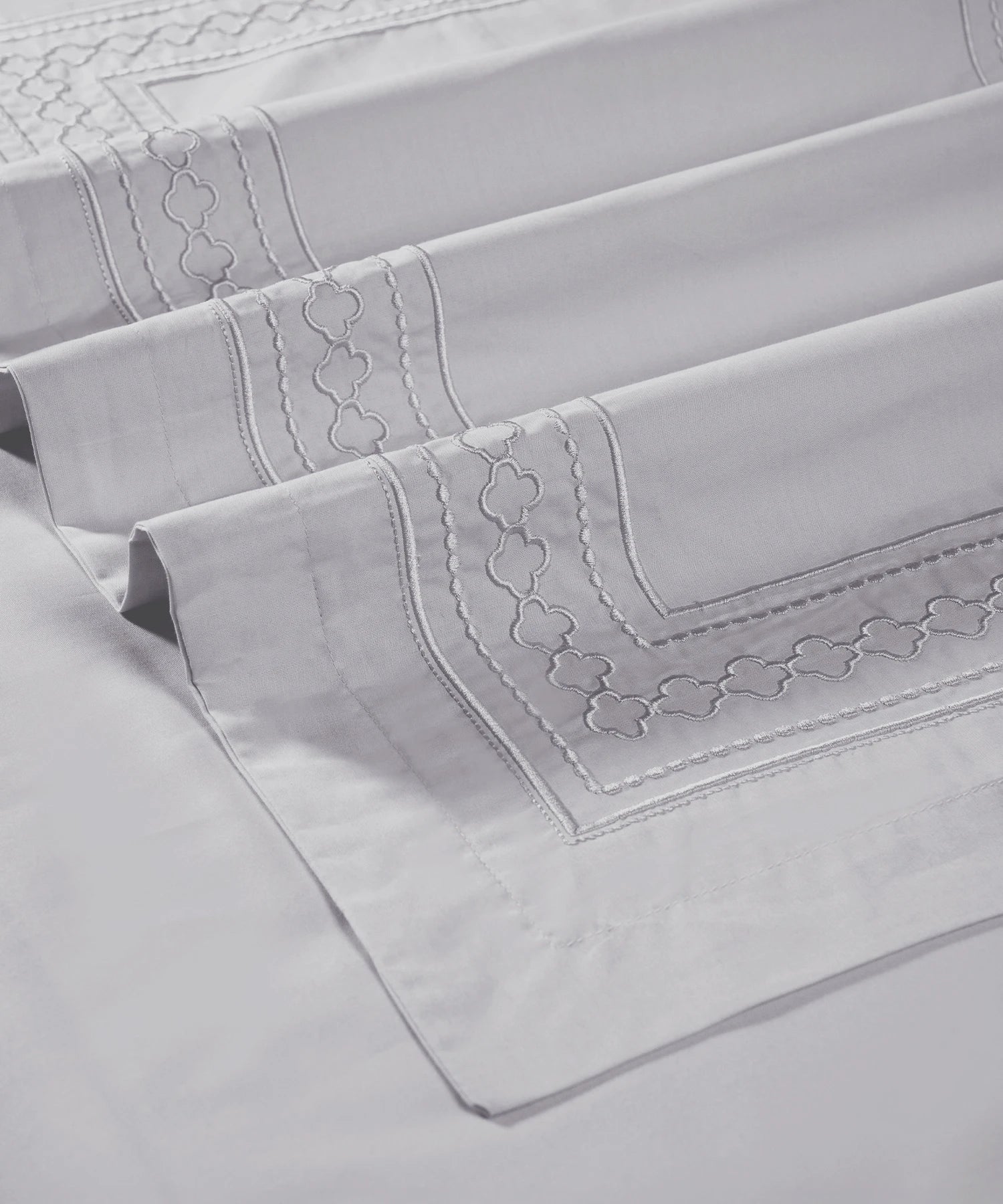 Nectarsoft Luxe Living Solid King Bedsheet Set, Watson, Silver Cloud|300 TC Cotton| 2 Pillow Cover