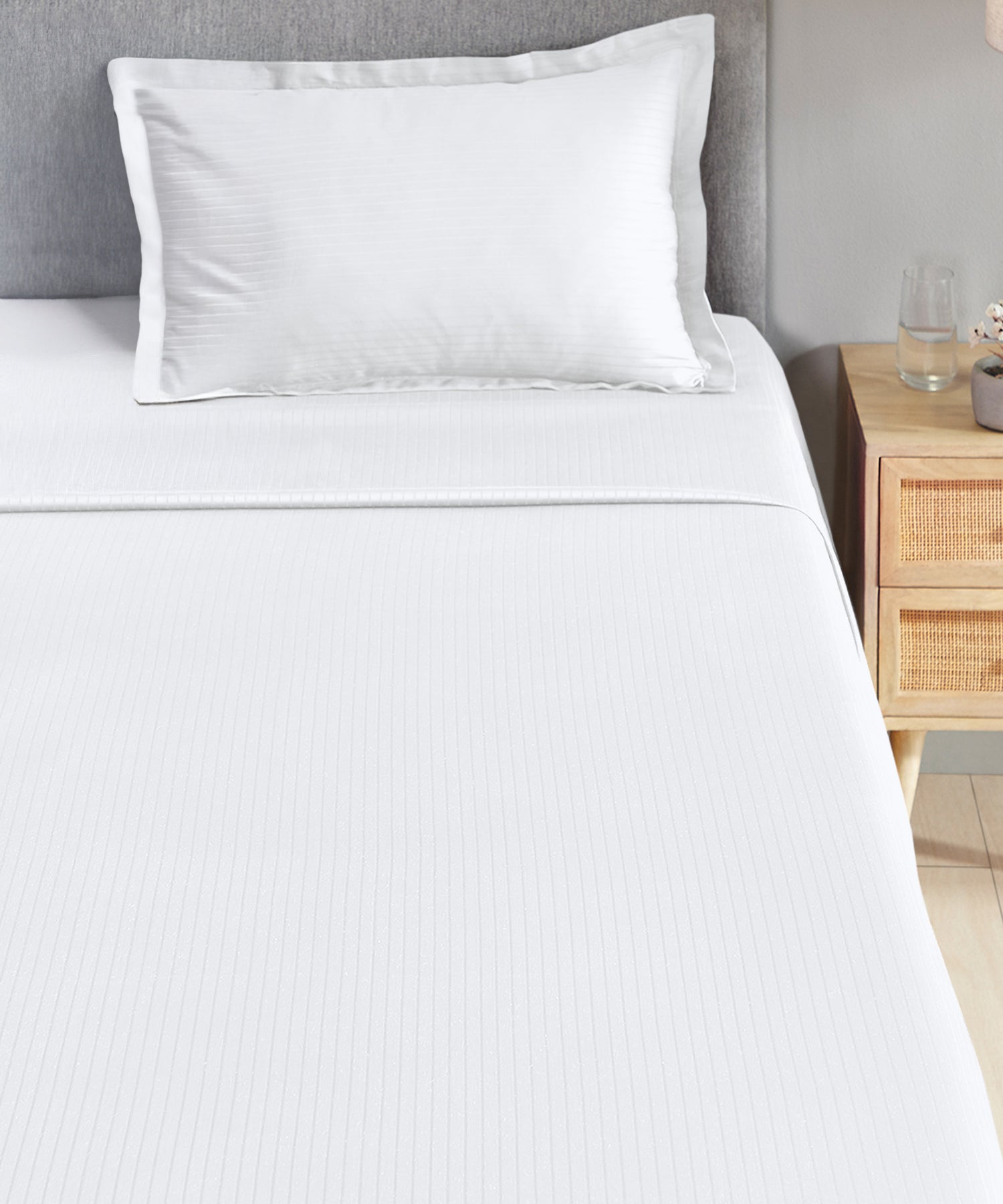 Classic Stripe Solid Dyed Single Bedsheet Set, White|210 TC Cotton|1 Pillow Cover