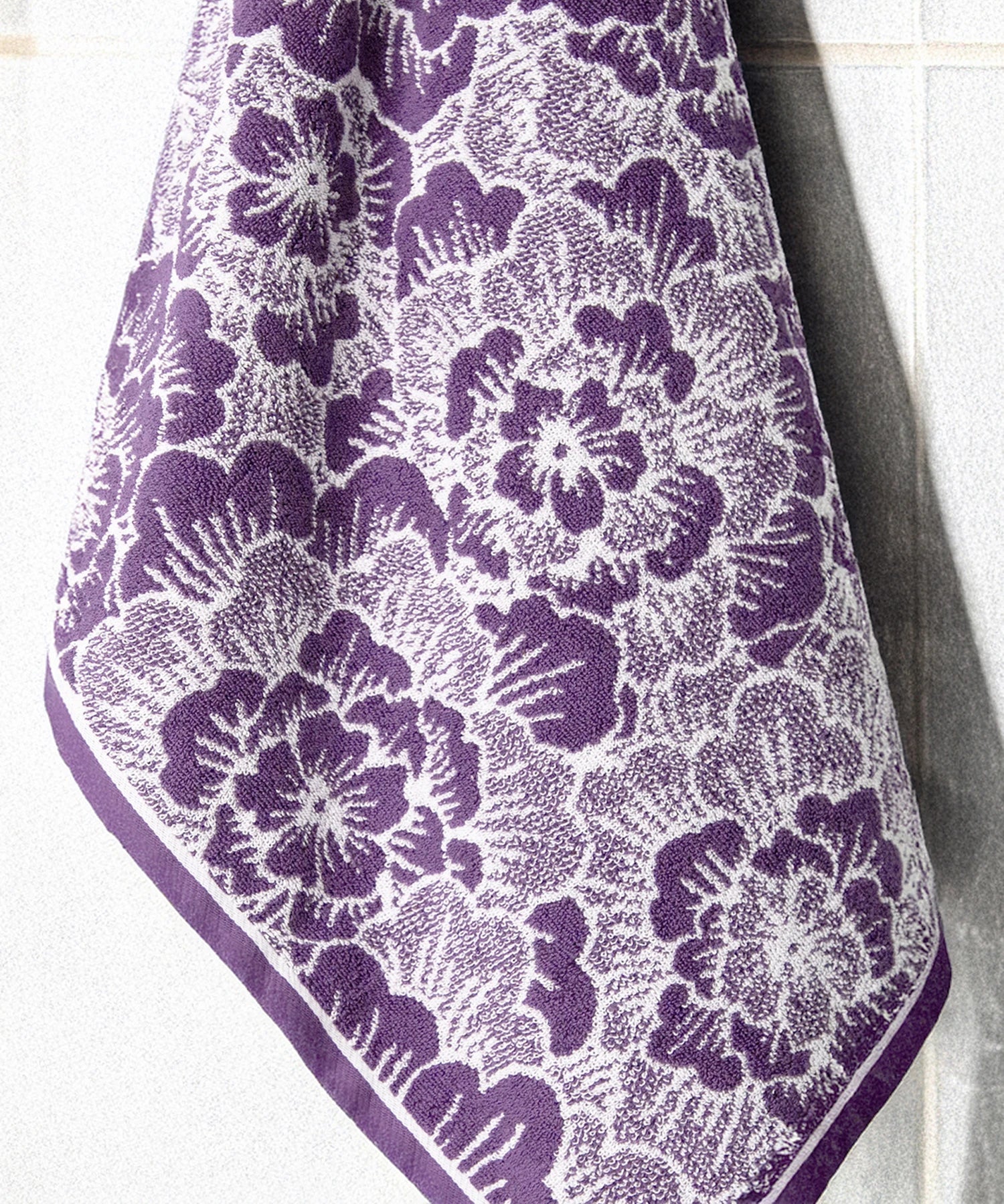 Floral 1 Pc Bath Towel, Purple| 600 GSM Cotton