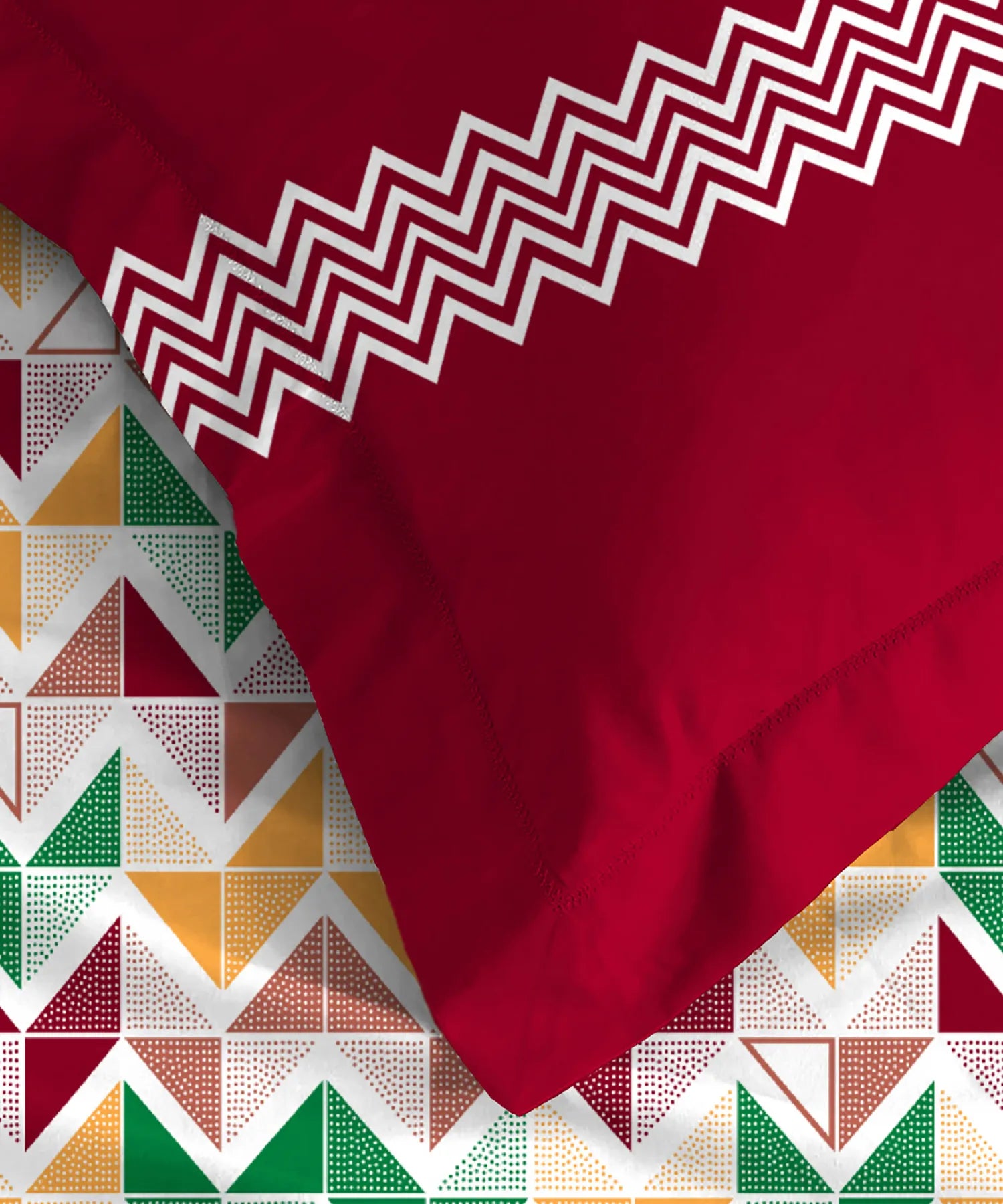 Urban Comfort Queen Bedsheet Set, Trippy Triangles Red |144 TC Cotton| 2 Pillow Covers