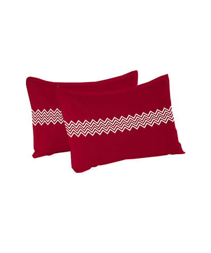 Urban Comfort Queen Bedsheet Set, Trippy Triangles Red |144 TC Cotton| 2 Pillow Covers