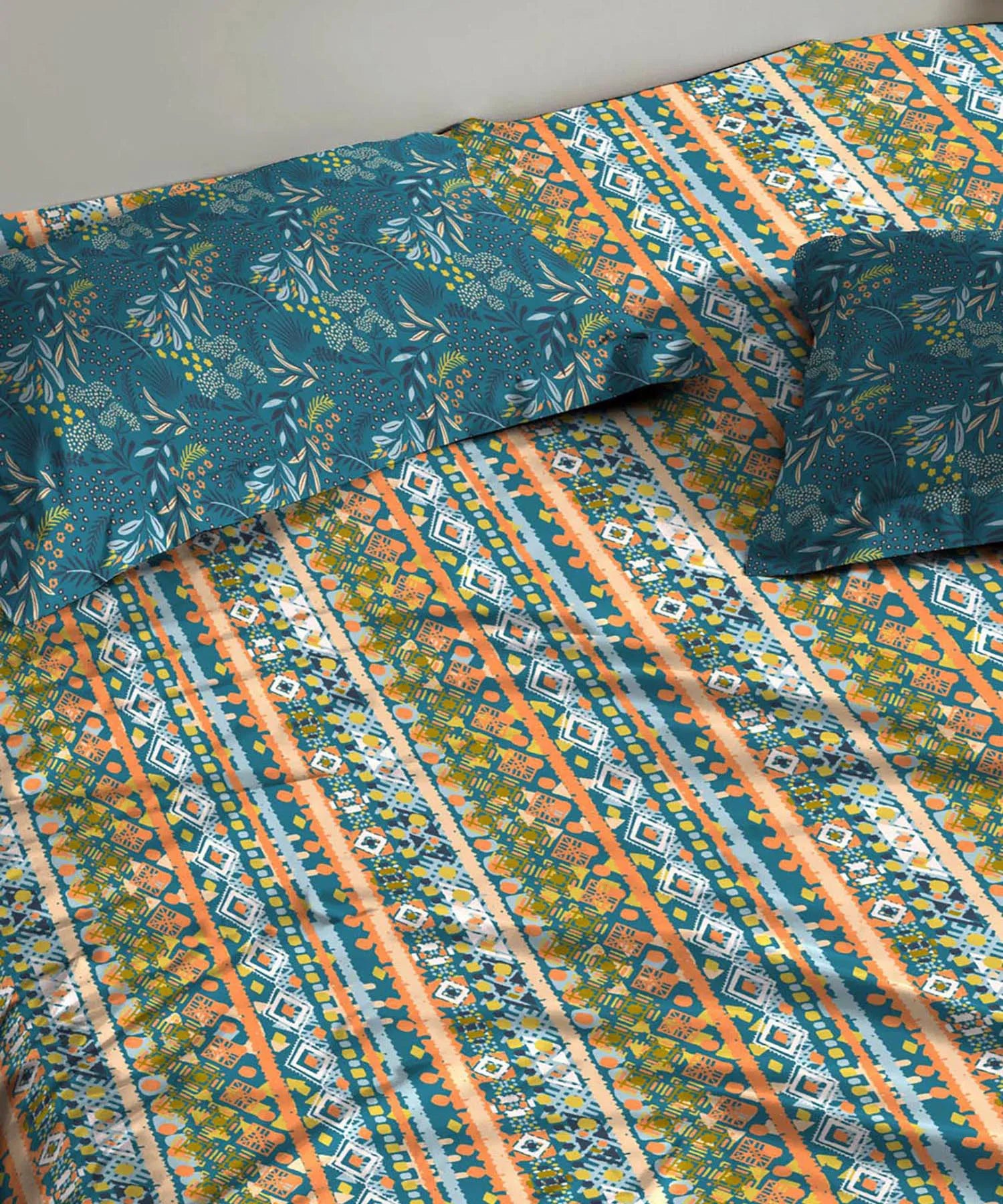 Urban Comfort Queen Bedsheet Set, Midnight Bloom |144 TC Cotton| 2 Pillow Covers