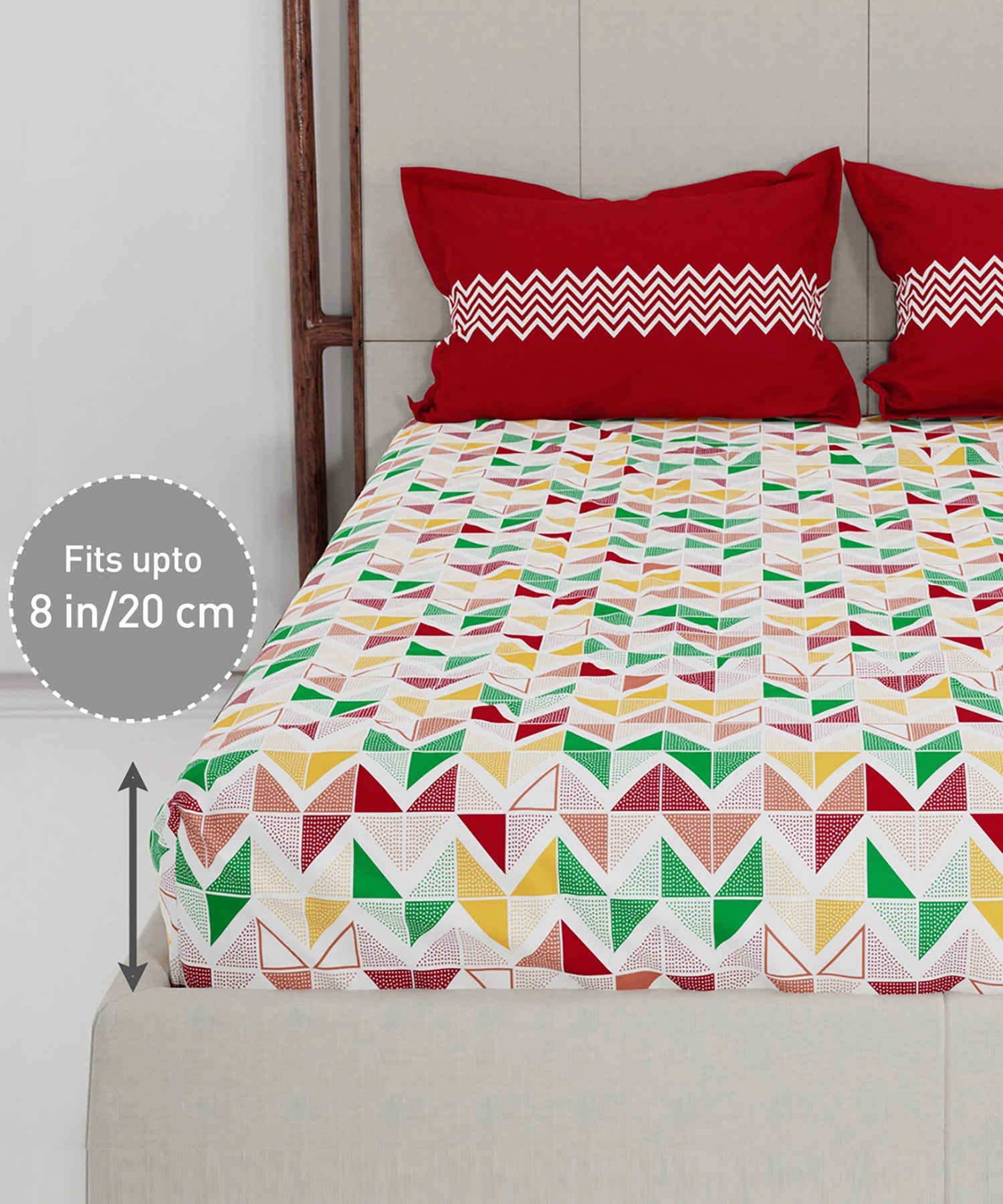 Urban Comfort King Fitted Bedsheet Set, Trippy Triangles Red|144 TC Cotton| 2 Pillow Covers