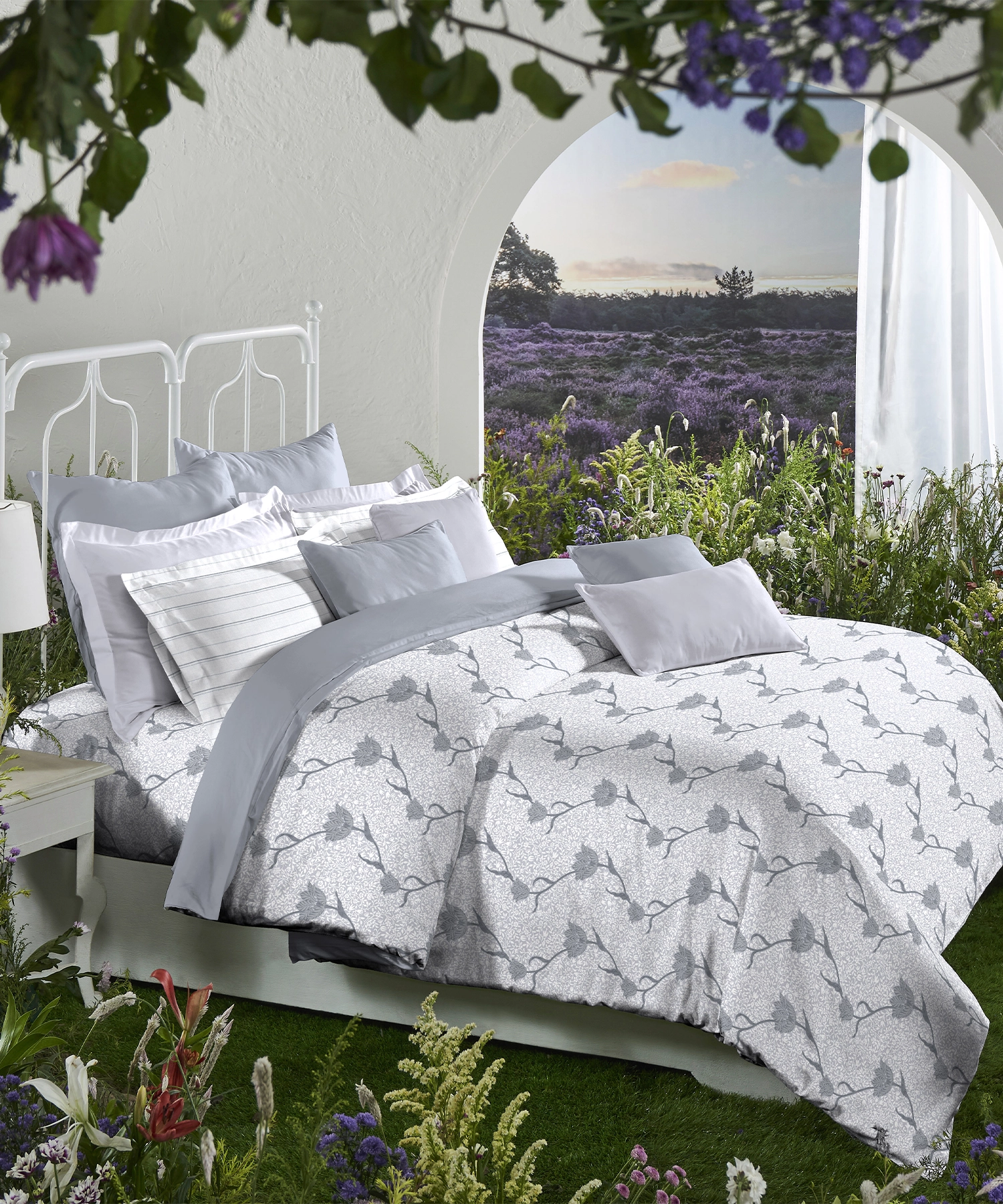 Aroma King Bedsheet Set, Oriental Lily|180 TC Cotton|2 Pillow Covers