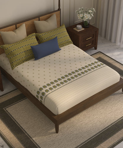 Home Essential  Suzani King Bedsheet, Nagma|144TC Cotton| 2 Pillow Covers