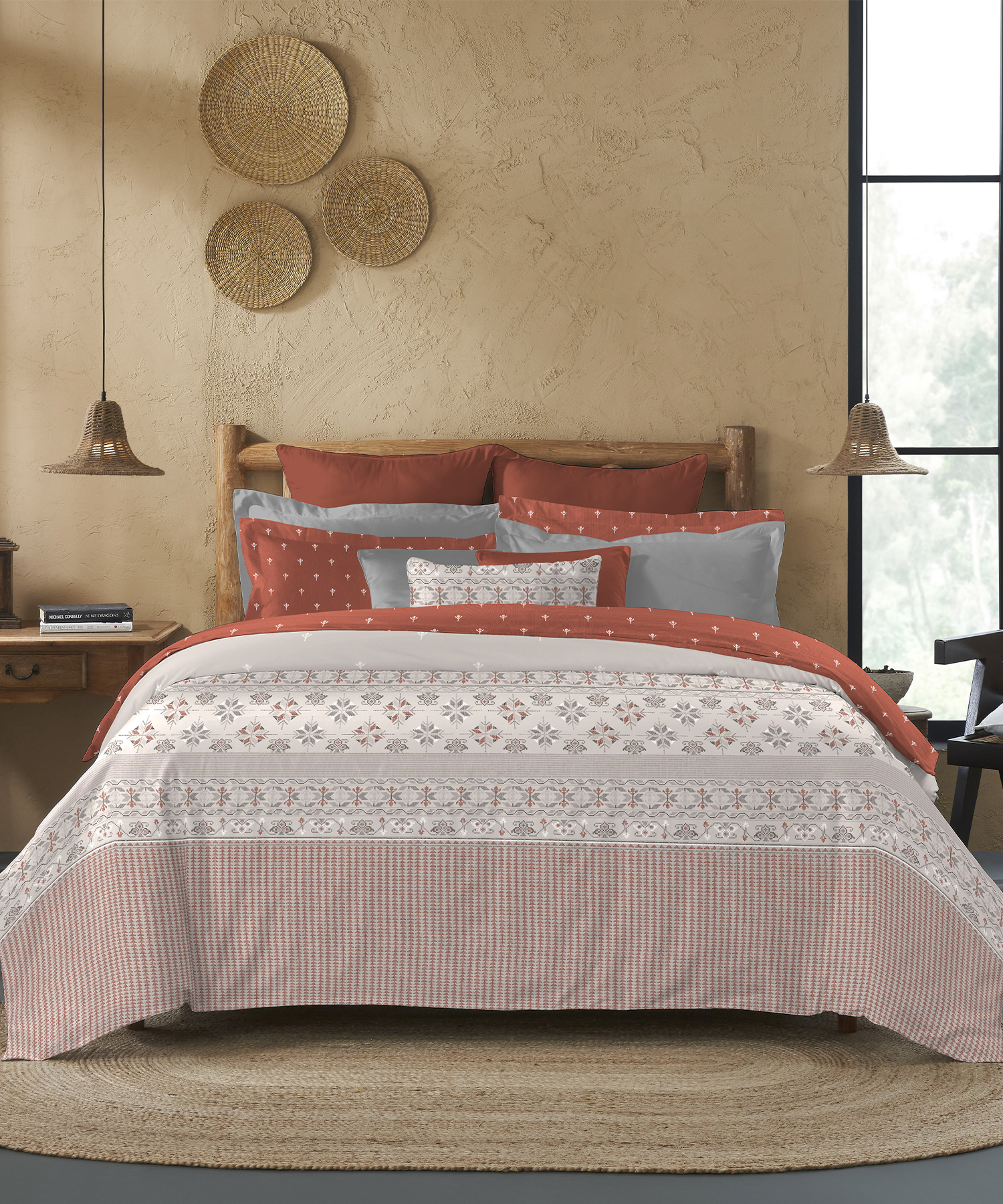 Sanskriti King Bedsheet Gift Box| Kasuti Grey| 180 TC Cotton| 2 Pillow Covers