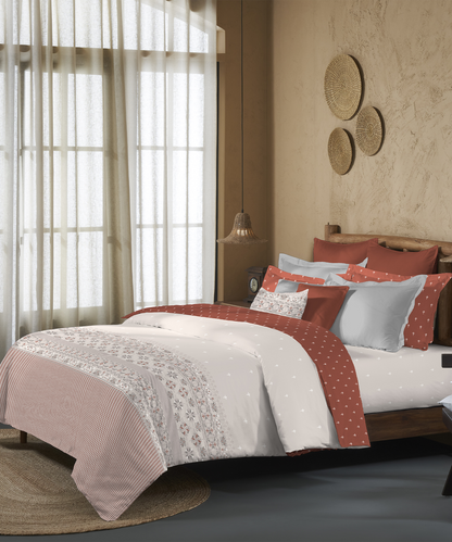 Sanskriti King Bedsheet Gift Box| Kasuti Grey| 180 TC Cotton| 2 Pillow Covers