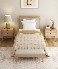 Sanskriti Single Dohar, 180 TC, 100 % Cotton, Kasuti